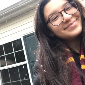 Meet your Posher, Gabriella